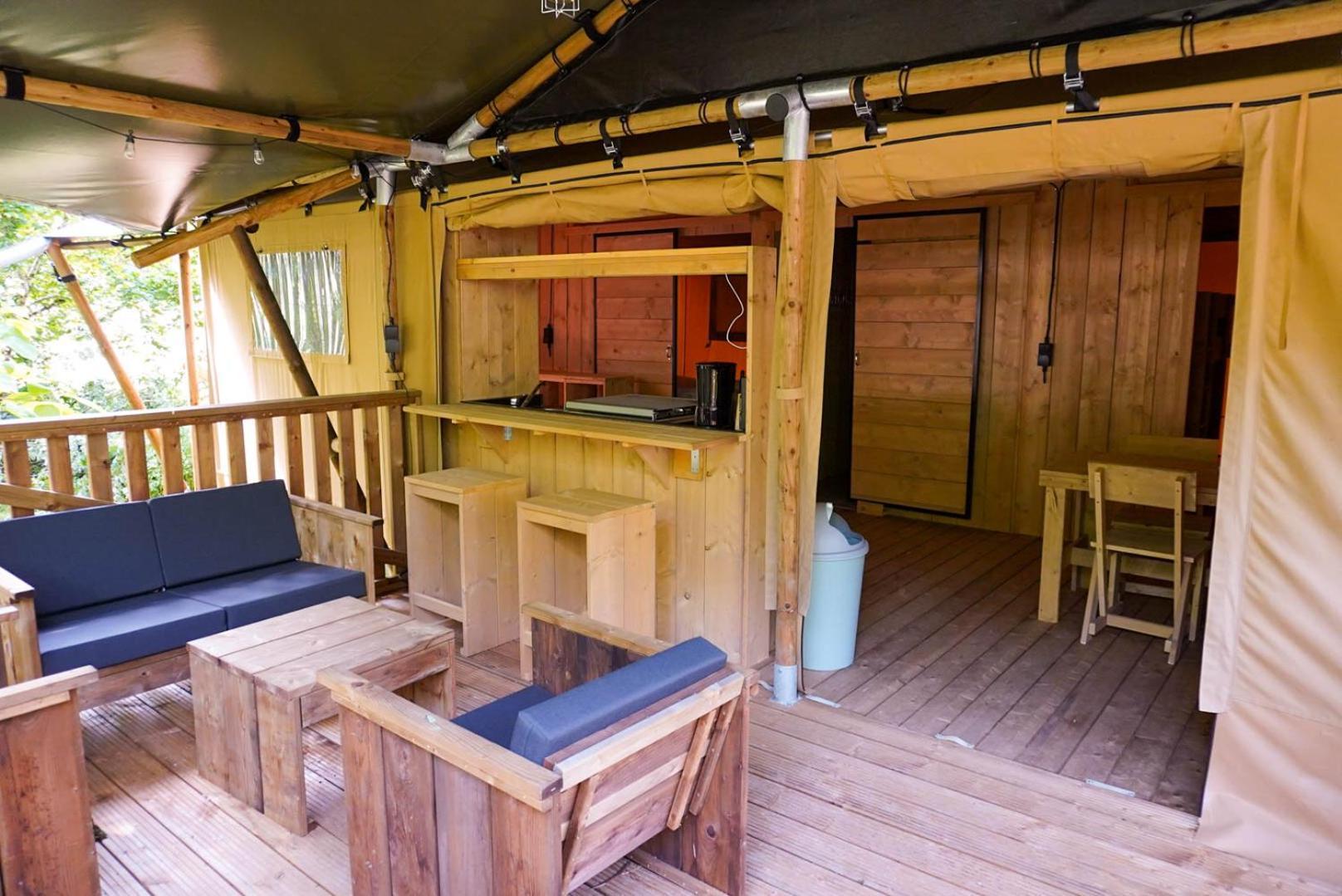 Camping Pittoresque Saint-Parthem Bilik gambar