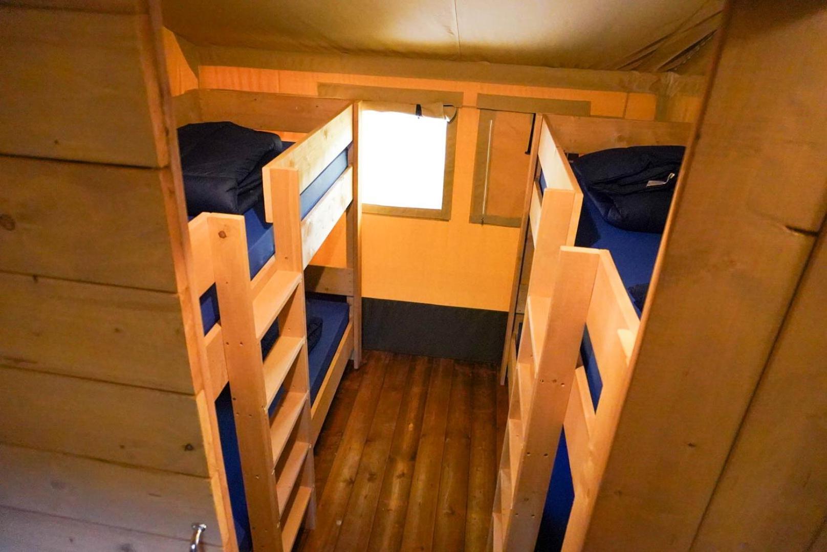 Camping Pittoresque Saint-Parthem Bilik gambar