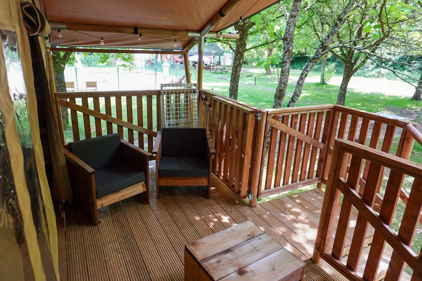 Camping Pittoresque Saint-Parthem Bilik gambar