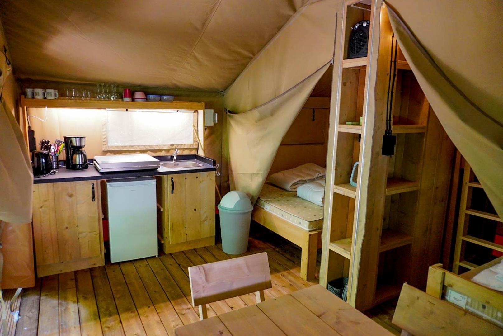 Camping Pittoresque Saint-Parthem Bilik gambar