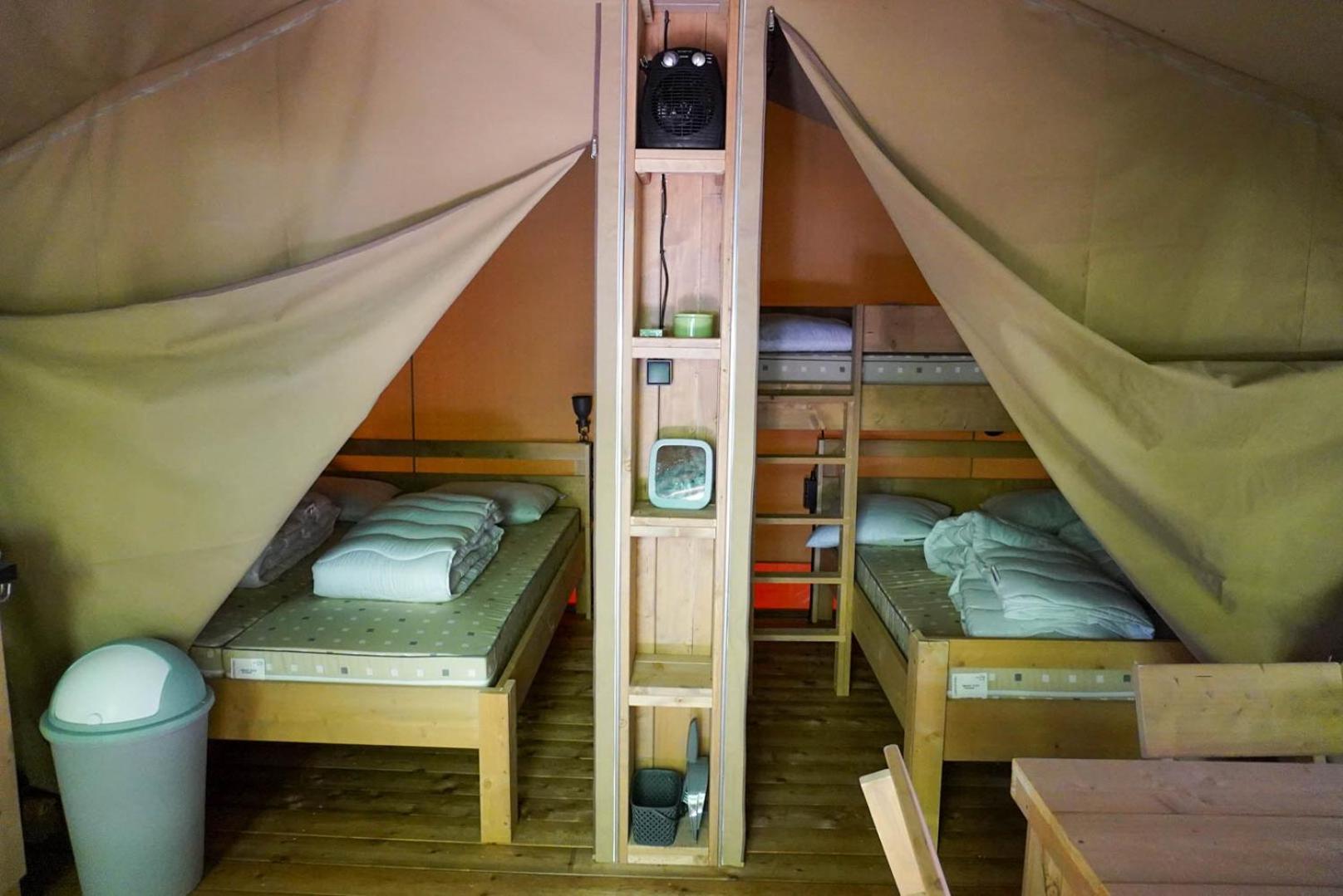 Camping Pittoresque Saint-Parthem Bilik gambar
