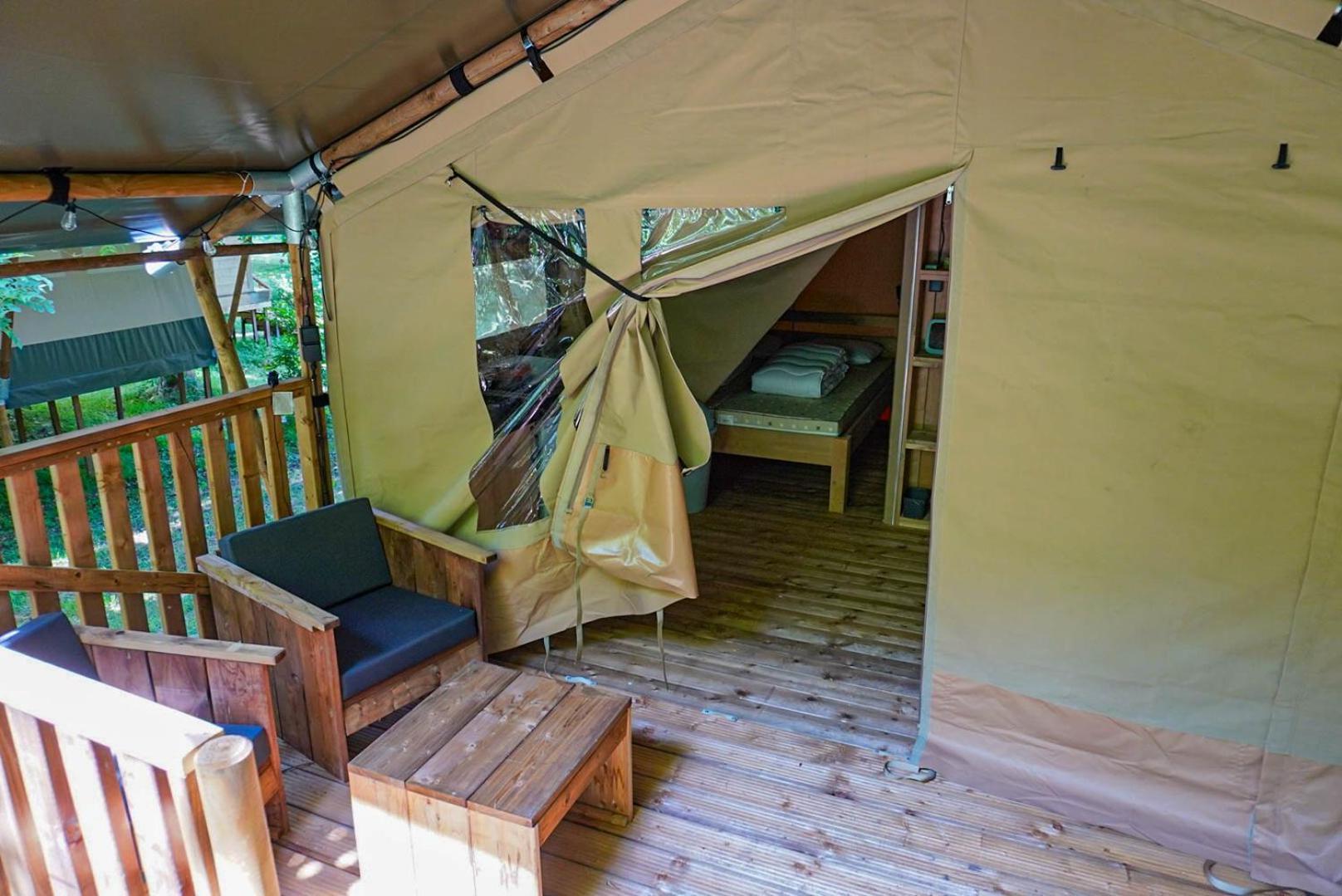 Camping Pittoresque Saint-Parthem Bilik gambar