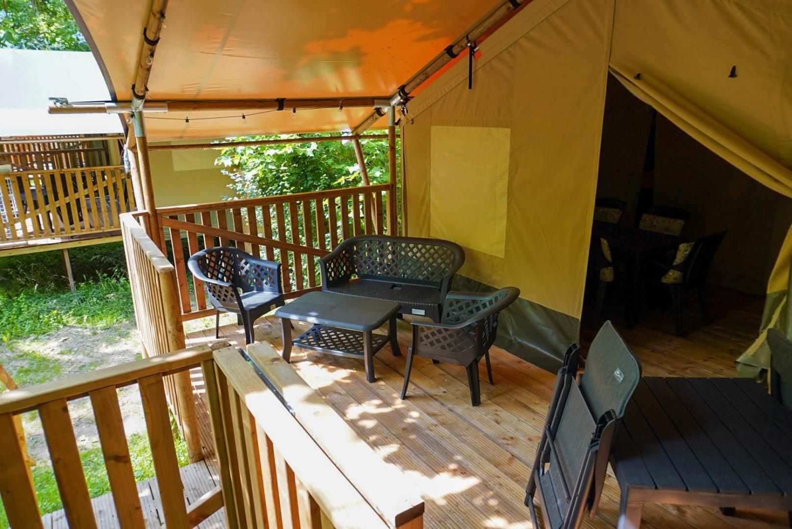 Camping Pittoresque Saint-Parthem Bilik gambar