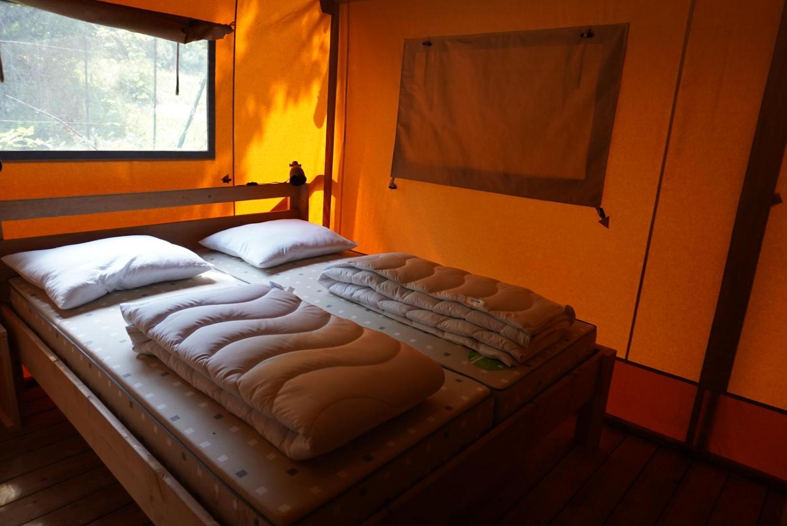 Camping Pittoresque Saint-Parthem Bilik gambar